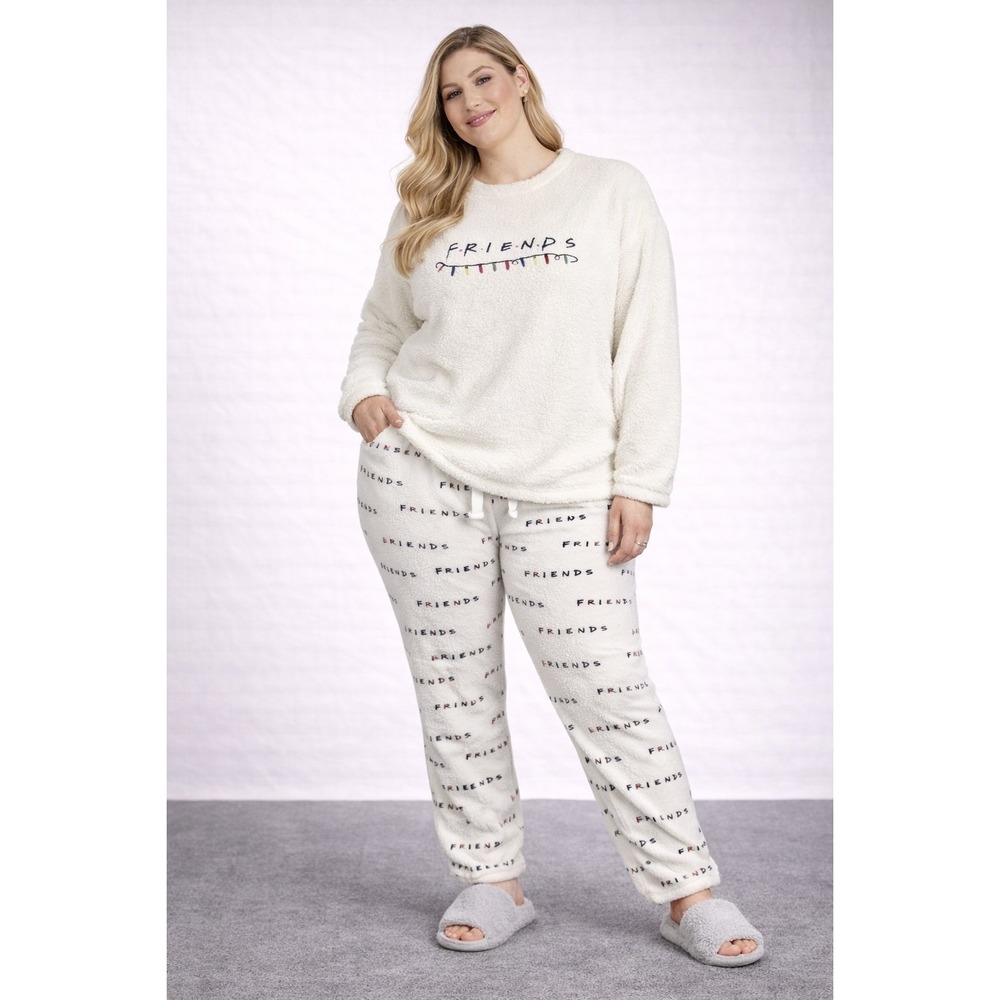 Women's Sleepwear Friends the television Series Fleece Sweater Size M 8/10‎